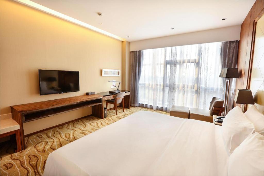 Ramada Plaza Huizhou East Hotel Exterior foto