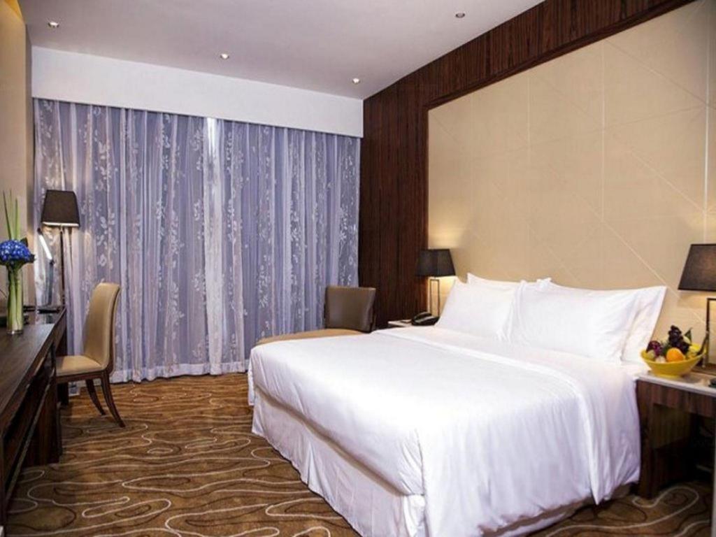 Ramada Plaza Huizhou East Hotel Exterior foto